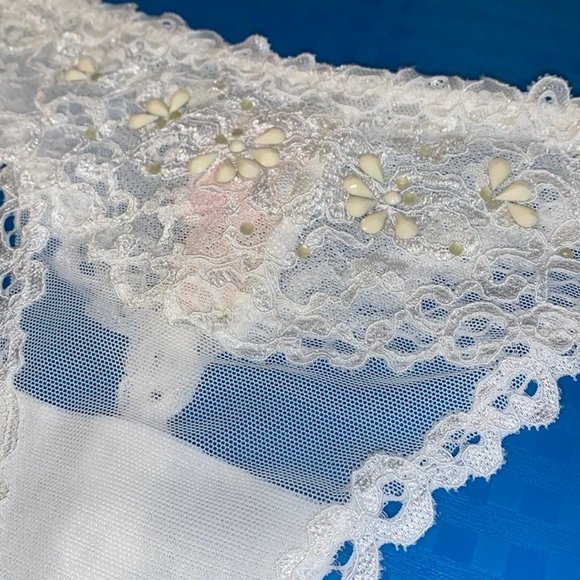 VS Thong Panty Small Bling Crystals Small Rare - Picture 3 of 8